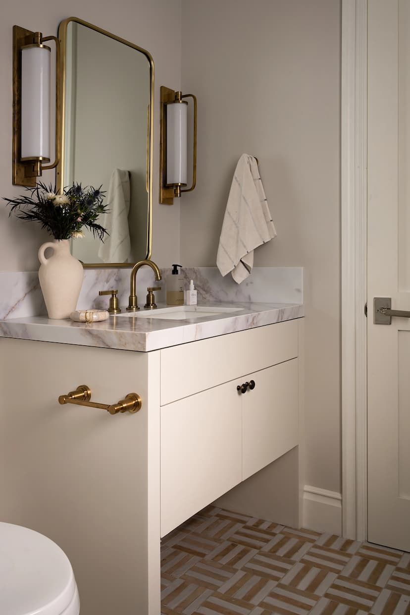 Luxury Bathroom Suite - Image 2